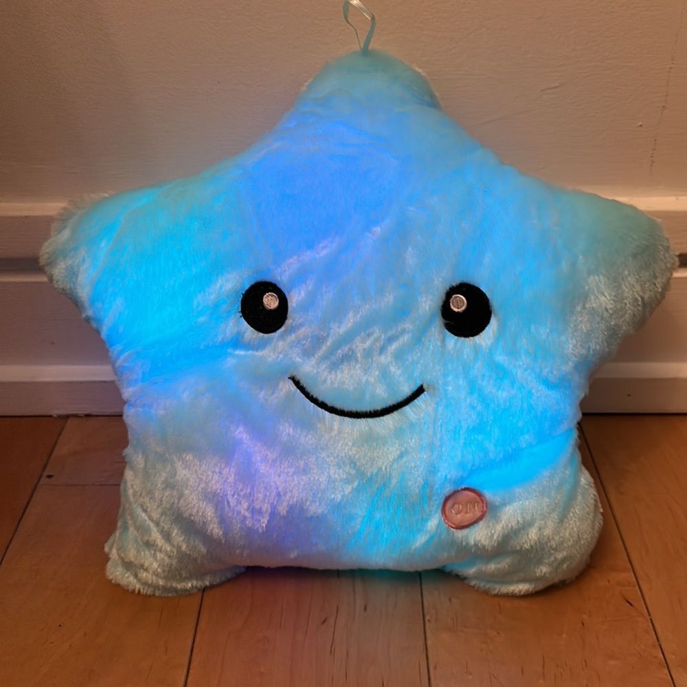 LED Star Pillow - 15”x5” - Picture 7 of 11